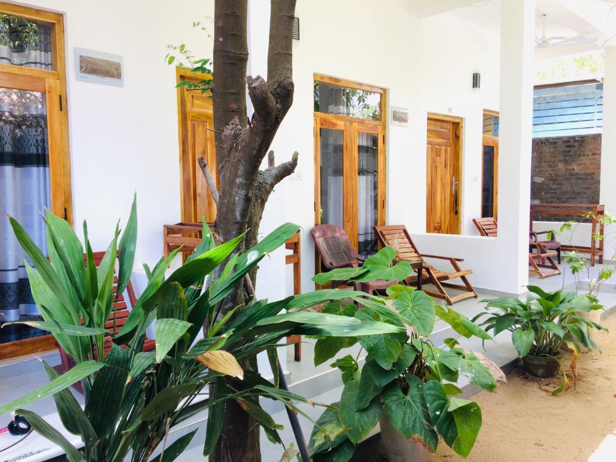 Tropicana Home Stay Arugam Bay Exteriör bild