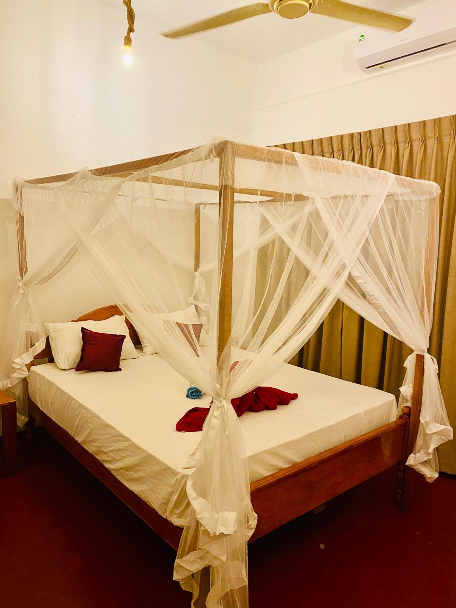 Tropicana Home Stay Arugam Bay Exteriör bild