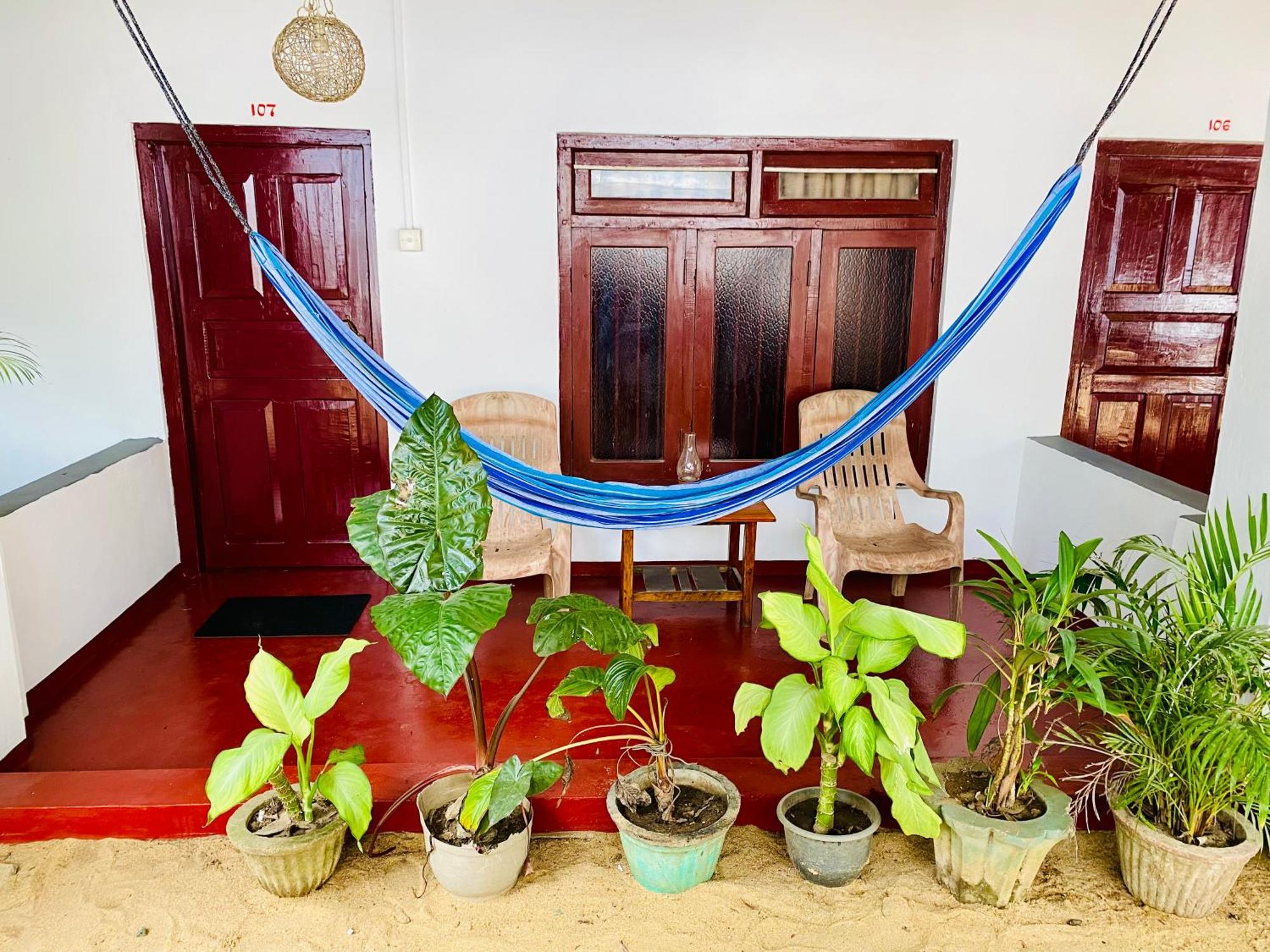 Tropicana Home Stay Arugam Bay Exteriör bild